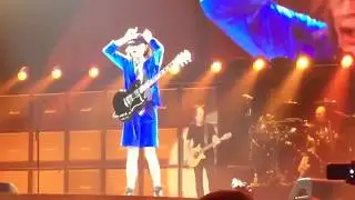 AC/DC - Hell Ain't A Bad Place To Be (February 17th 2016 Chicago)