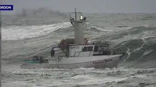 Coast Guard: 1 dead after fishing boat capsizes in Tillamook Bay