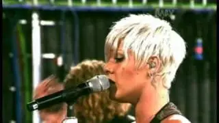 P!nk - Please Dont Leave Me (Live on Max)