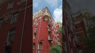 Старая Москва с красивой архитектурой Short 