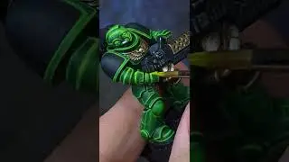 Painting gold Salamanders? Next level Warhammer 40k miniature painting   #spacemarines #warhammer40k