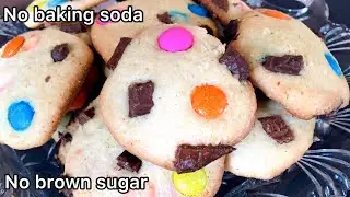 Easy M&Ms Cookies (Chocolate Chip Cookies) without brown sugar, baking soda