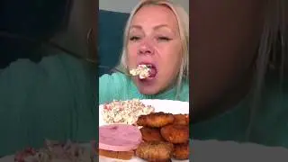 мукбанг салат #mukbang #наггетсыссыром #мукбангбутерброды #еда #вкусно #рецепты