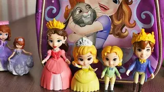 София Прекрасная ( Sofia The First). Семья (фигурки 7,5 см)