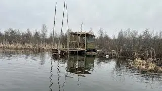 ВЕСЕННИЙ ВИДОС НА БЕСЕДКЕ У ОЗЕРА