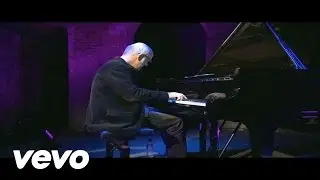 Ludovico Einaudi - The Earth Prelude (Live at the Old Vic Tunnels / 2011)