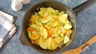 Pasta with squid and zucchini