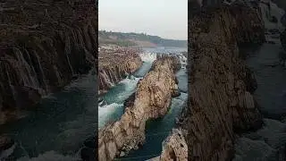 Dhuandhar Waterfall. #bhedaghat #dhuandhar #waterfall #jabalpur #amazingwaterfall #viralshorts