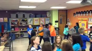 Ms. Toomire's class - Circle connection game (legato)