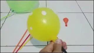 Serunya Memompa dan mengenal Warna warni Balon