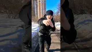 Стираем кулаки в кровь.