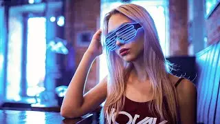 Freischwimmer & Samantha Cole  - You Keep Me (Music Video)