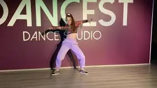 Dancest Solo Karita Krislin