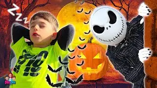 DeeDee Halloween Adventure Stories For Kids | Compilation Video