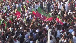 Pakistan: Thousands defy roadblocks in rally for ex-PM Imran Khan | AFP