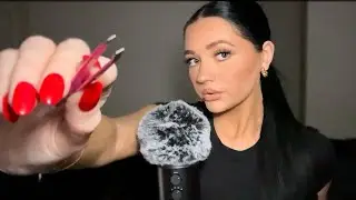 ASMR| DOING YOUR EYEBROWS (RELAXING FRIEND ROLEPLAY)