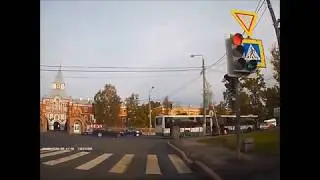 #ПДД: Пересечение сплошной автобусом 17 09 2018 г  Санкт Петербург