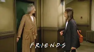 Heckles Is Chandler's New Roommate | Friends