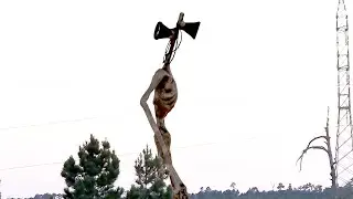 Siren Head Attacks Camera Man!