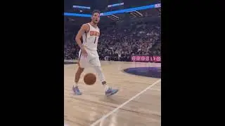 Booker Loves Talking Trash With The Fans 🤣🏀 #shorts