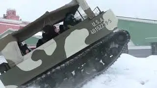 Динамический показ многоцелевого транспортера M29С Weasel