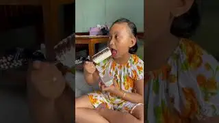 BOCIL MAKAN ES KRIM KESURUPAN