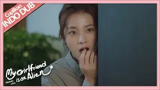My Girlfriend Is An Alien | Cuplikan EP02 Fang Leng Sedang Mandi | 外星女生柴小七 | WeTV 【INDO DUB】