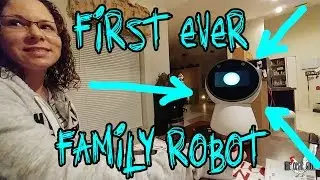 (JIBO) SURPRISING MY FAMILY WITH A ROBOT - The Omar Gosh Vlogs