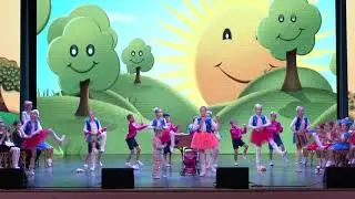На сцену ГДК «Полесская зорачка» вернулась со своим социальным проектом «Семья – это жизнь моя!»