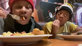 Mukbang with my girlfriend