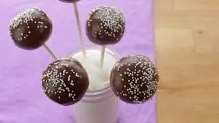 How To Make Chocolate Cake Pops | Simply Bakings