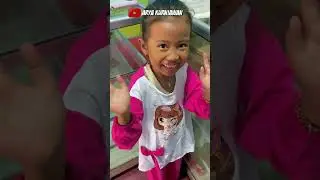 Amira nan9is mau beli kue ulang tahun😭😭,kalian ulang tahun nya kapan 