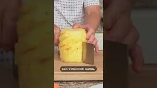 🍍 The BEST way to cut pineapple! #Shorts