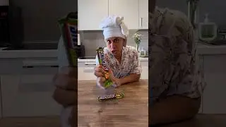 Сын не хочет сникерс? 🍫