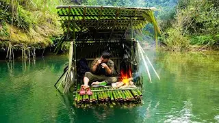 30 days of surviving alone in the tropical forest, building a house on the water, relaxing fishing.