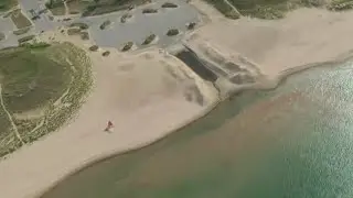 Unknown substance forces closure of Gary, Indiana beach