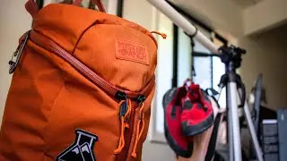 Whats In My Climbing Bag 2020 | Bouldering Gear Essentials, Shoes, Chalk Bag