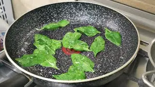 Так омлет вы еще не готовили! Получается вкуснее чем с помидорами.