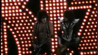 2009.11.06 KISS - Parasite (Stageshot, Live in Chicago, IL)