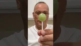 👂 ASMR ARCOR BUBBLE GUM LOLLIPOP CANDY GREEN APPLE FLAVOR AND EATING SOUNDS 👂#shorts #asmr