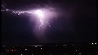 STORMWATCH:  KPIX 5's Mary Lee and Kiet Do update thunderstorms rolling through the San Francisco Ba