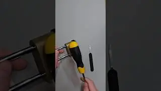 Combination padlock opened two ways. AVOID THIS LOCK!!! 
