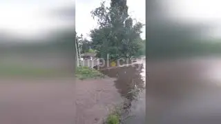 В Мариуполе из берегов вышла река