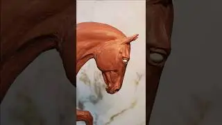 процесс лепки скульптуры лошади из пластилина