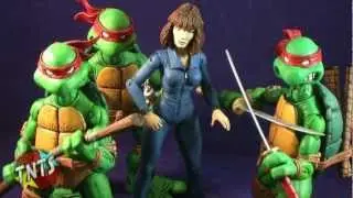 NECA Teenage Mutant Ninja Turtles SDCC Exclusive April O'Neil Figure Video Review