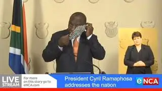 President Cyril Ramaphosa Struggles To Put On His Face Mask💀