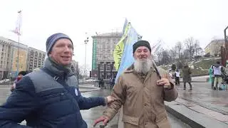 Save ФОП. Крымско татарский активист возле лагеря ФОПов на Майдане.