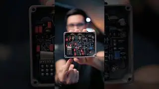 They turned a broken radio into a pedal!