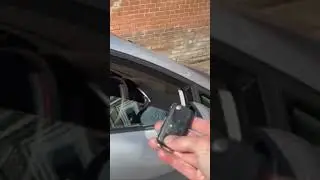 How to open and close windows with key fob Seat Leon #shorts