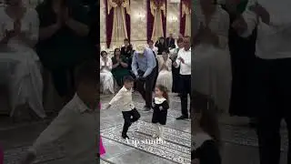 Маленькие брат и сестра классно танцуют 👍🔥 Танец покорил гостей свадьбы 🔥👍